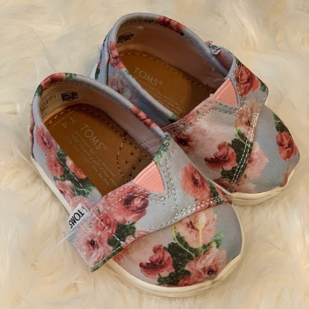 Toms